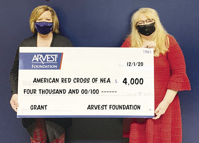 Arvest Foundation donates to Red Cross